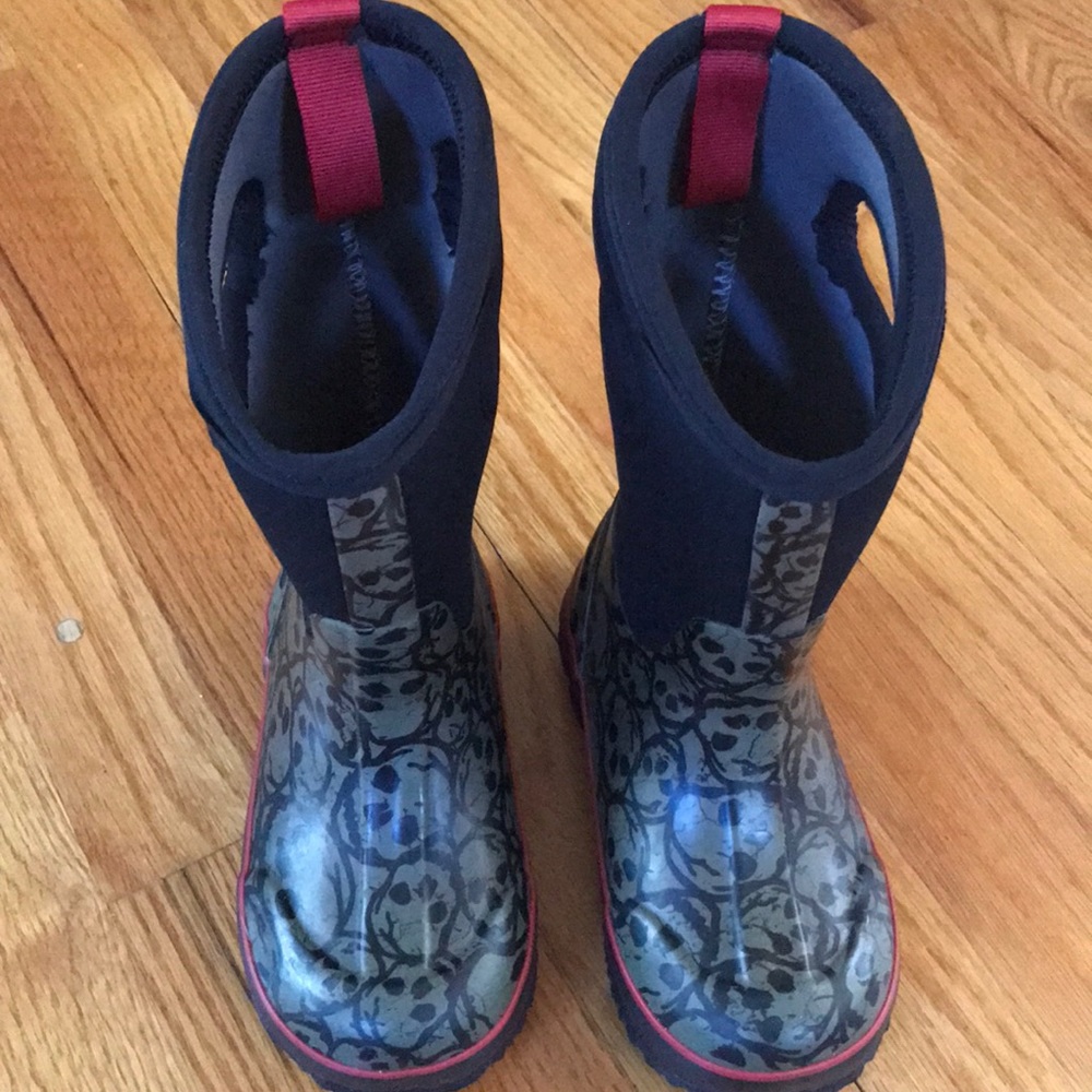 Bogs skulls kids waterproof boots